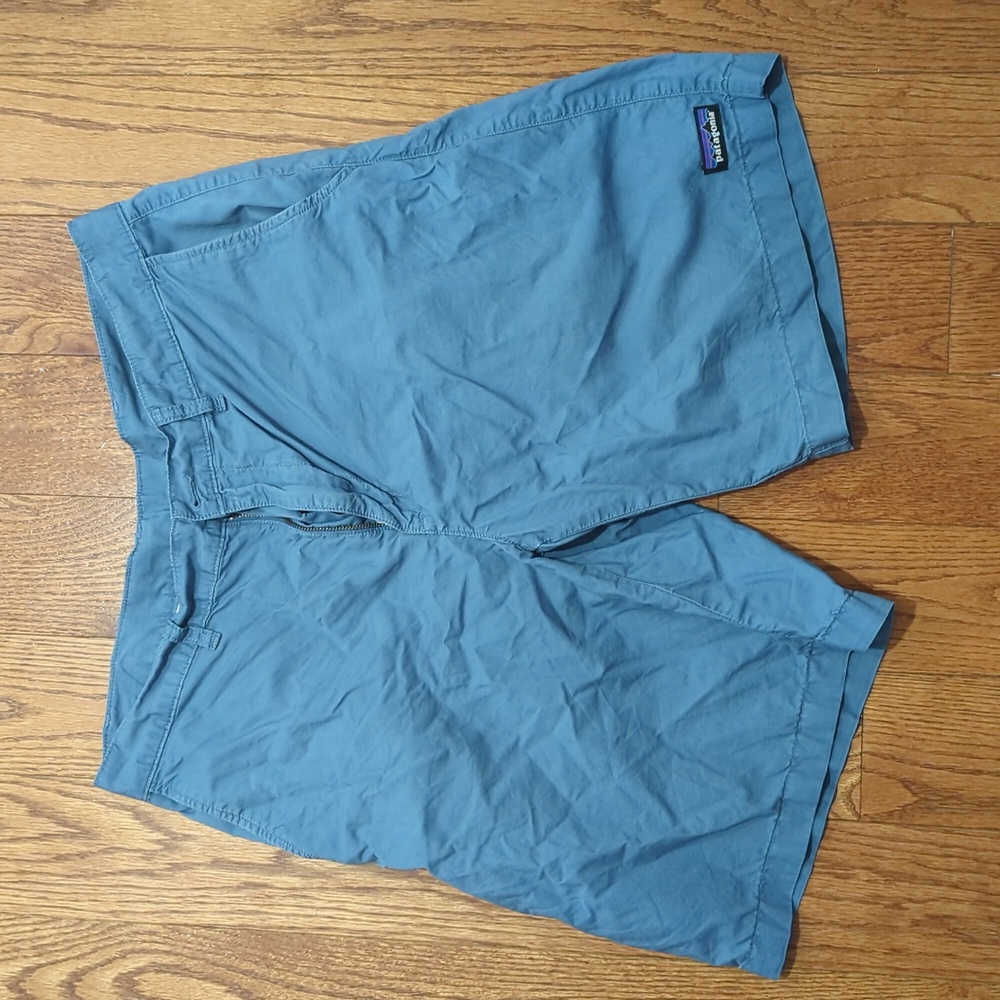 Patagonia Shorts Men - size 34